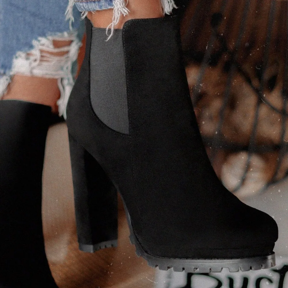 On fire Ankle Boots
